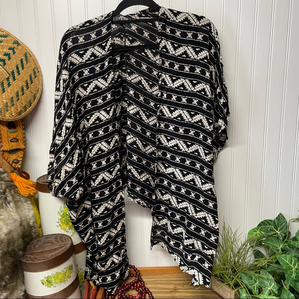 ECOTE black Southwestern short kimono top size small